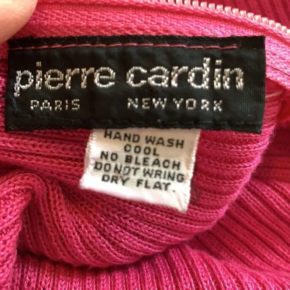 ‎Vtg 80s Pierre Cardin magenta ribbed turtleneck